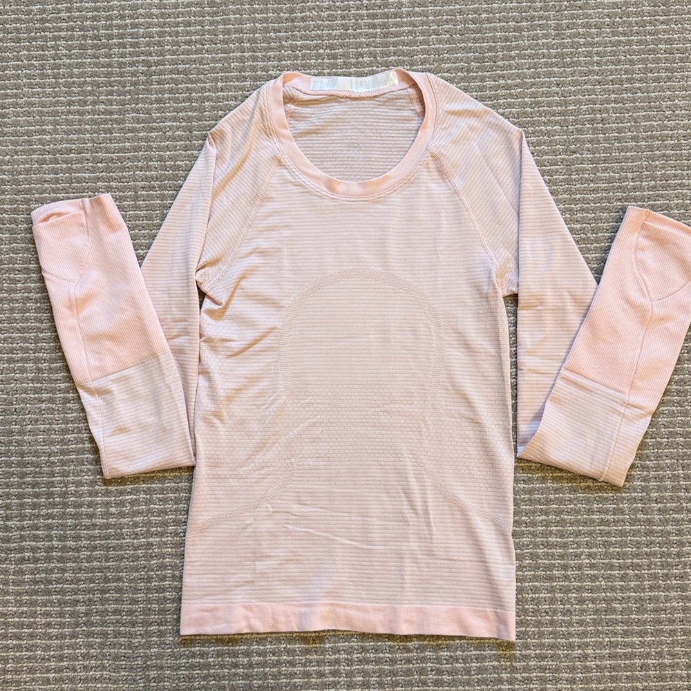 Lululemon Swiftly Tech Long Sleeve Race Length
